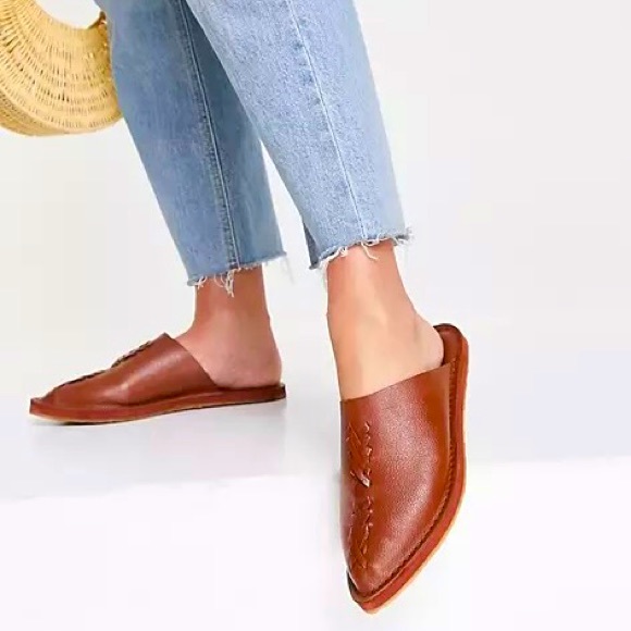 Free People Shoes - Free People Nova Leather Slip On Flat in Saddle Brown Size 39/9